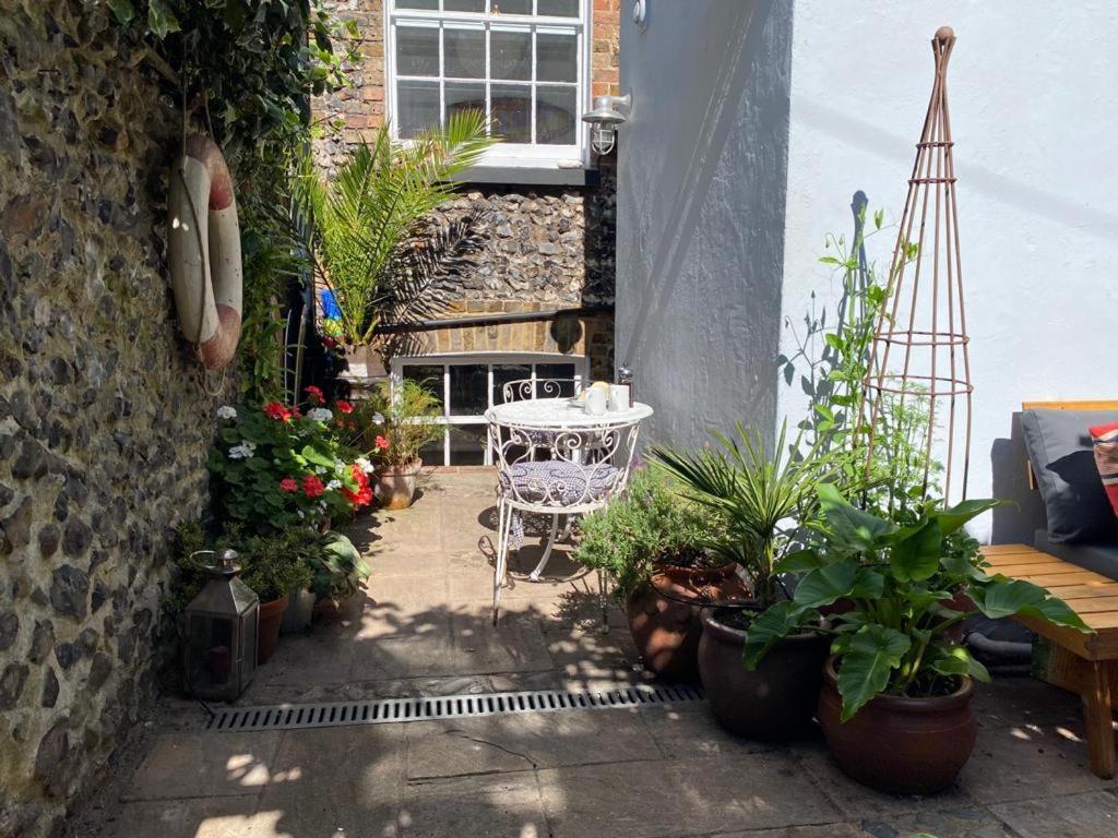 Picturesque Seaside Cottage Next To Viking Bay - 브로드스테어즈 외부 사진