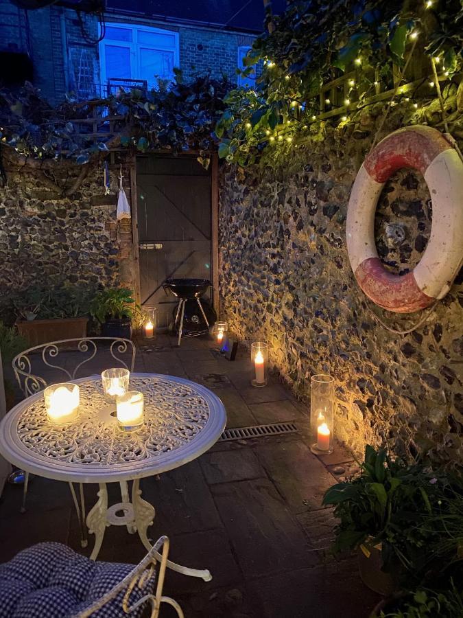 Picturesque Seaside Cottage Next To Viking Bay - 브로드스테어즈 외부 사진